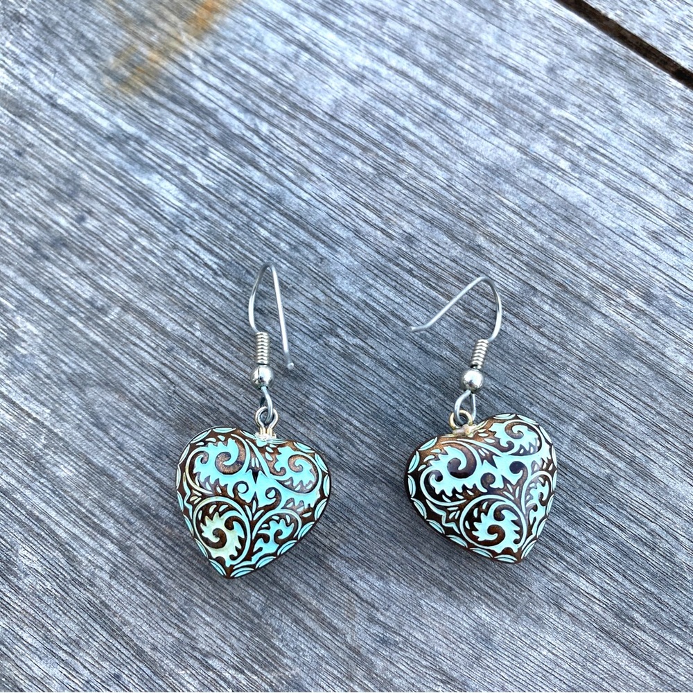 FREE PEOPLE heart shaped earrings patina sea green silver dangle drops Victorian - Picture 5 of 5